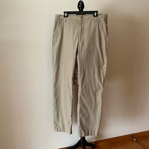 SOLITUDE Men’s Flat Front classic fit Pants Size 36W 34L Tan Color